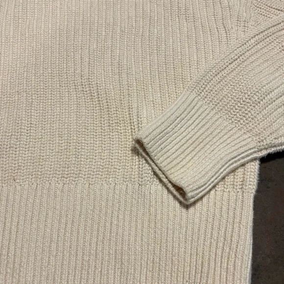 Everlane Beige Sweater - Picture 3 of 7